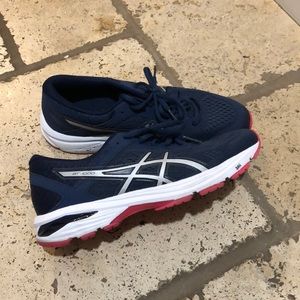Women’s ASICS GT-1000 running shoe